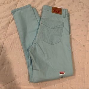 Women’s blue Levi’s 721 skinny jeans